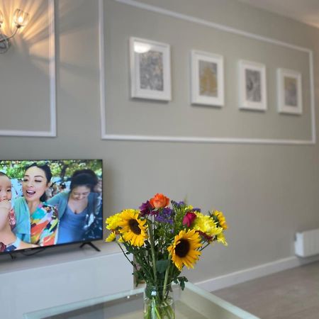Stunning Apartment In Leeds- Financial District Leeds  Exterior photo