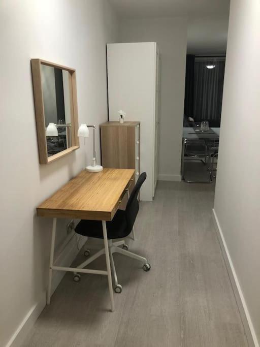 Stunning Apartment In Leeds- Financial District Leeds  Exterior photo