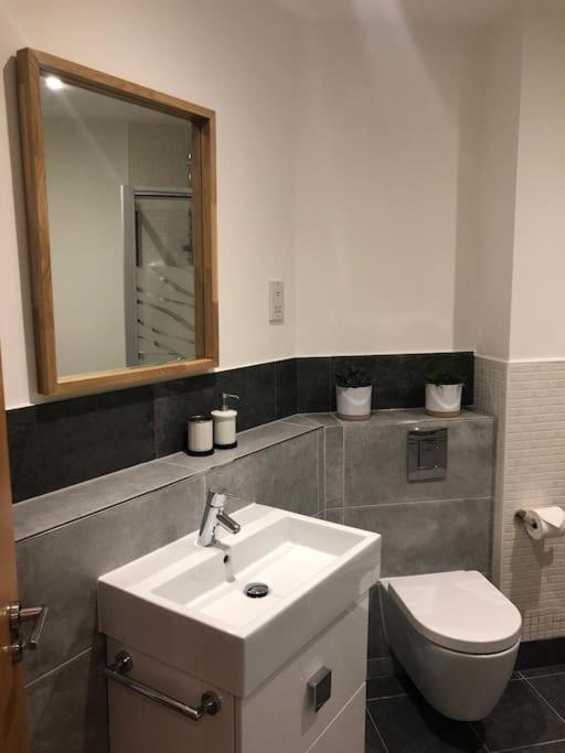 Stunning Apartment In Leeds- Financial District Leeds  Exterior photo